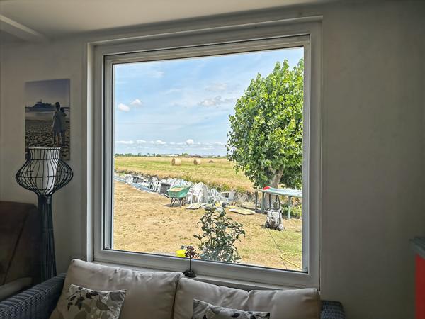 Maison 133m² habitables + 130m² de garages + studio et étang
