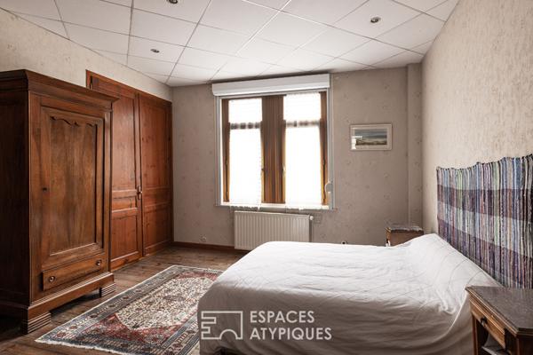 Maison de caractère du XIXe siècle avec verrière et cour intime