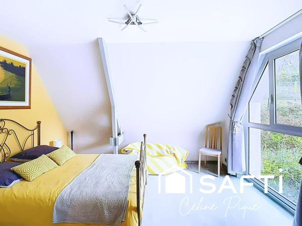 BIEN RARE SUR CAEN– MAISON FAMILIALE AVEC PISCINE DANS UN ENVIRONNEMENT EXCEPTIONNEL