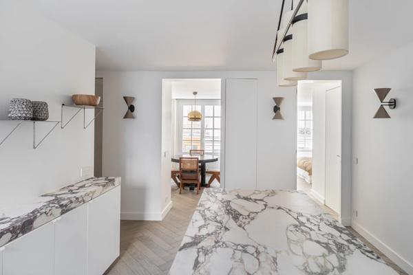 Paris 4e - ILE SAINT-LOUIS - Appartement d'exception à vendre - 4 pièces - 2 chambres - 110 m² - Rénové - Adresse remarquable