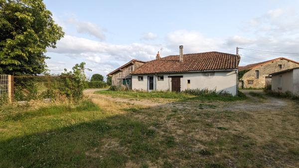 Propriété Charroux 9 pièces 189 m2