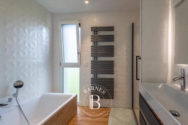 Écully, Maison 5 Chambres -  448 m² à vendre