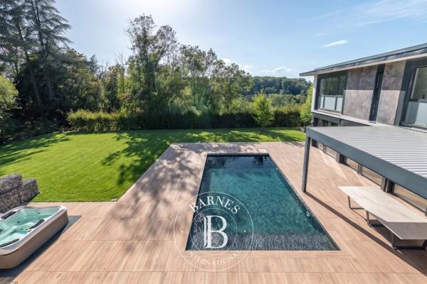 Écully, Maison 5 Chambres -  448 m² à vendre