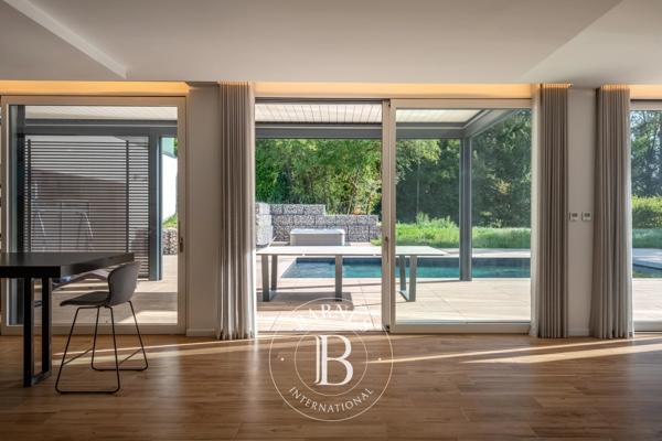 Écully, Maison 5 Chambres -  448 m² à vendre