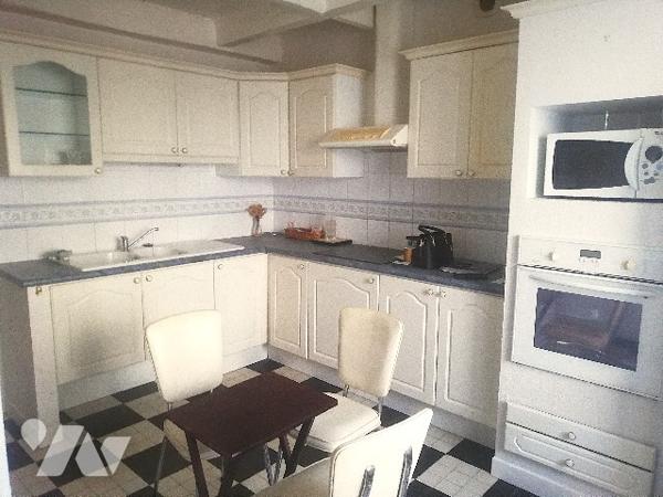 En plein centre-ville, jolie maison ancienne rénovée sur 2 niveaux