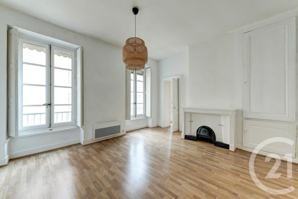 Appartement F3 à vendre  3 pièces - 106,93 m2 LYON - 69002
