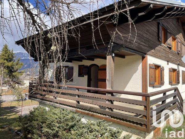 Châlet 9 pièces de 167 m² à Crest-Voland (73590)