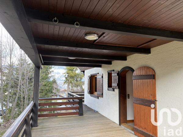 Châlet 9 pièces de 167 m² à Crest-Voland (73590)