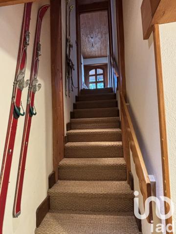 Châlet 9 pièces de 167 m² à Crest-Voland (73590)