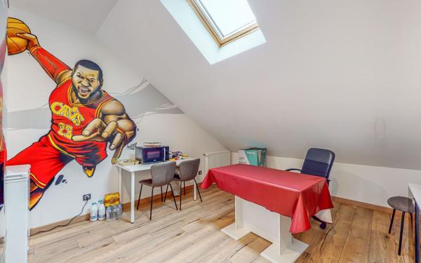 Appartement à louer    5 pièces • 107 m2 Maizières-lès-Metz