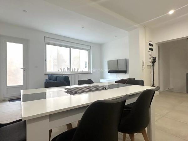 Location                                                      Chambre
                        
                     1 pièces                      18 m2                     à Albi