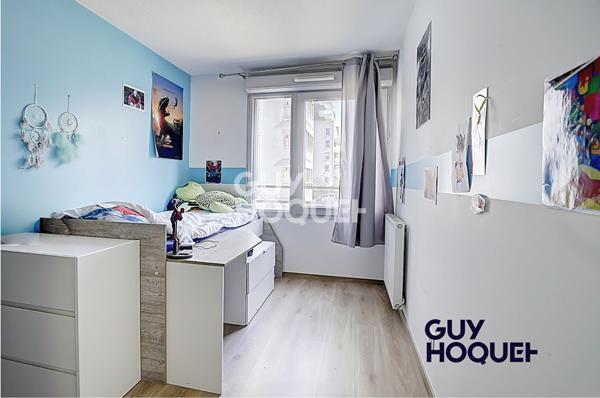 CARRE DE SOIE - APPARTEMENT 4 PIECES 75 m² - BALCON + GARAGE POSSIBLE