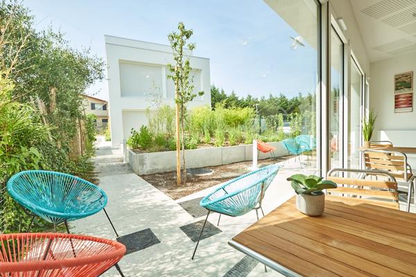 Suite meublée dans maison neuve. TRAM GARE DE BEGLES