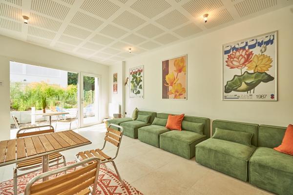 Suite meublée dans maison neuve. TRAM GARE DE BEGLES