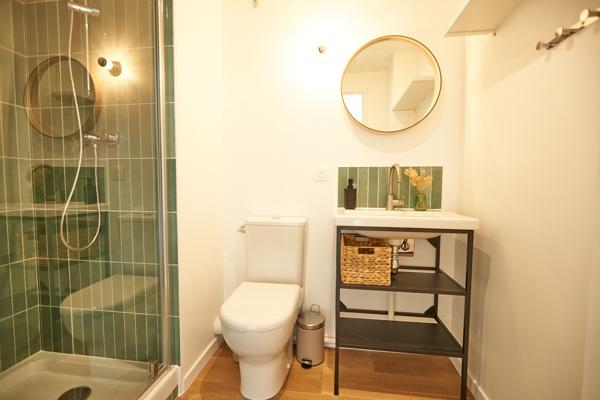 Suite meublée dans maison neuve. TRAM GARE DE BEGLES