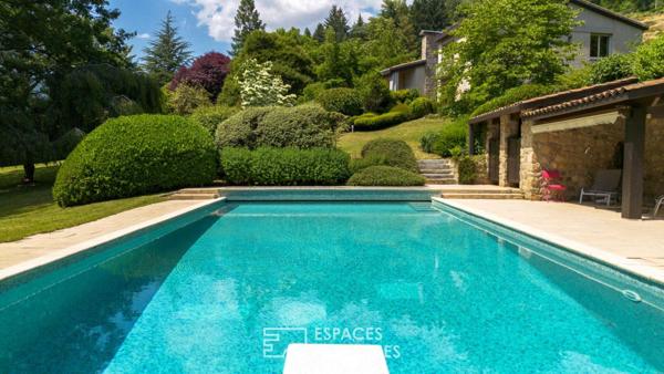 Maison d’architecte des années 70 aux belles prestations