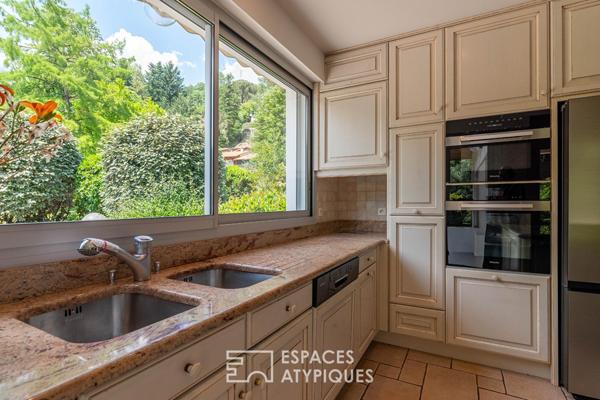 Maison d’architecte des années 70 aux belles prestations
