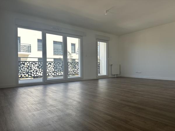 Location Appartement T3 avec deux parkings et terrasse