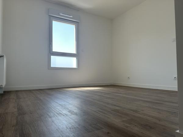 Location Appartement T3 avec deux parkings et terrasse