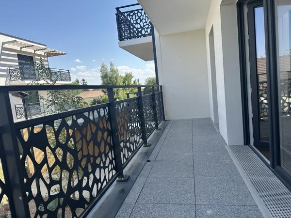 Location Appartement T3 avec deux parkings et terrasse