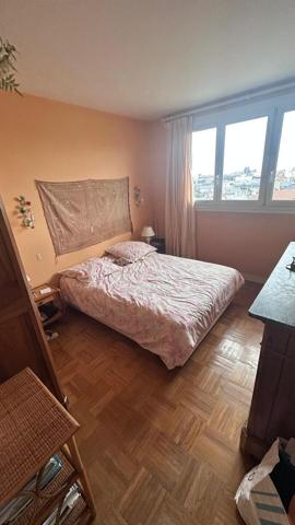 REIMS - SECTEUR MOISSONS APPART + PARKING 195 000 €