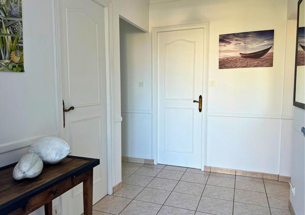 Maison avec vue imprenable sur le marais.