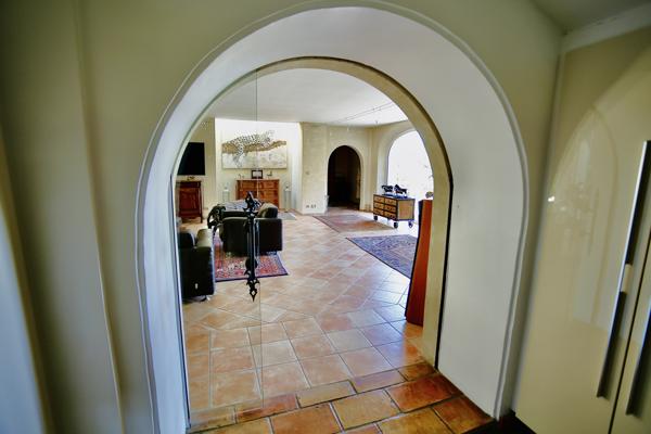 Saintes maries de la mer (13460) SPLENDIDE MAS 600 M2 HAB, SUR 5HA, PISCINE 20/4, BOX CHEVAUX ...