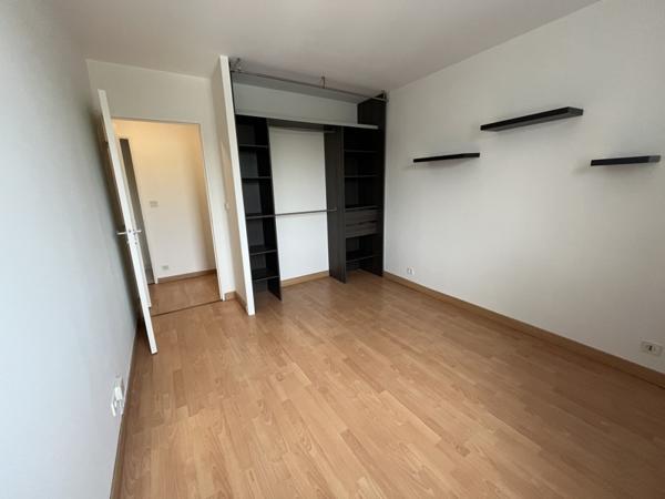 Appartement à louer 900 € CC Pontoise 2 p 49 m² DPE C