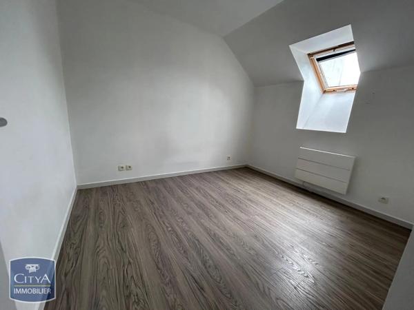 Appartement à louer 3 pièces 64m² Sablé-sur-Sarthe (72300)