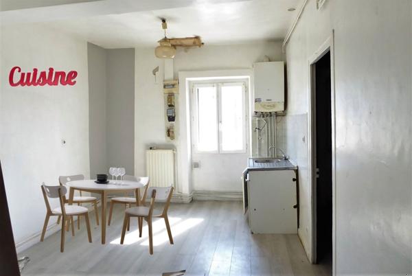 Immeuble 3 t3 à rénover - total 155 m²