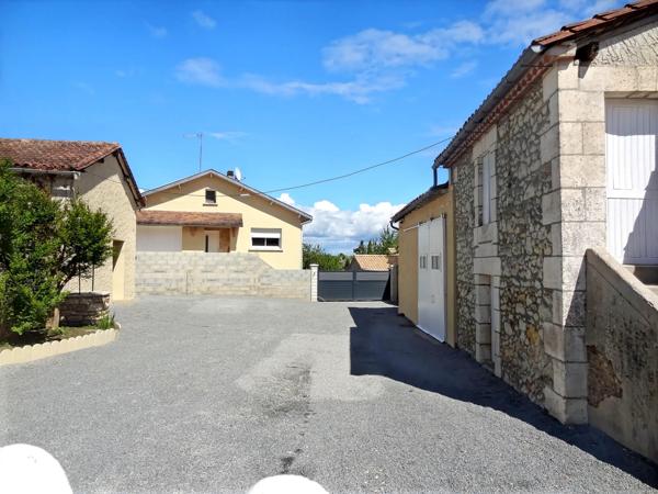 Maison Douzillac 177m2 avec dépendances