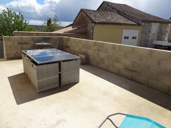 Maison Douzillac 177m2 avec dépendances