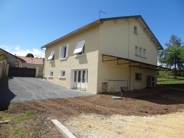 Maison Douzillac 177m2 avec dépendances