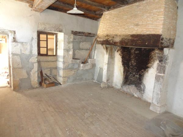 Maison Douzillac 177m2 avec dépendances