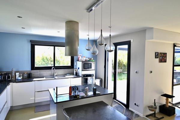 Maison à PLOEMEUR, 56270 - 7 pièces 184m²