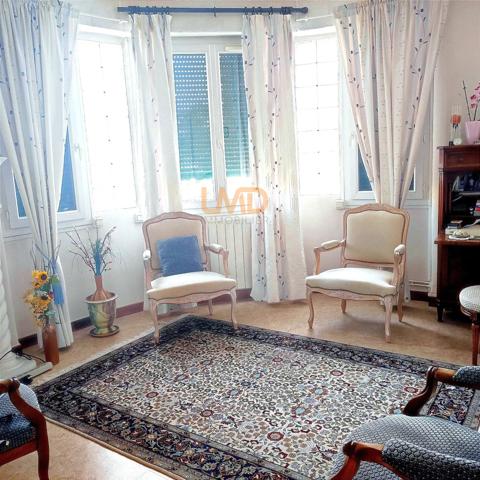 Centre ville - spacieux -beau potentiel