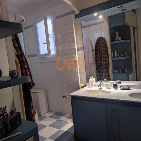 Centre ville - spacieux -beau potentiel