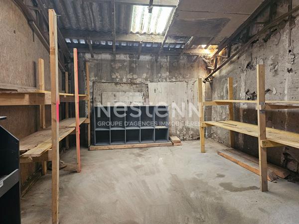 Box à louer secteur centre-ville de Fontenay-le-Comte 178m²