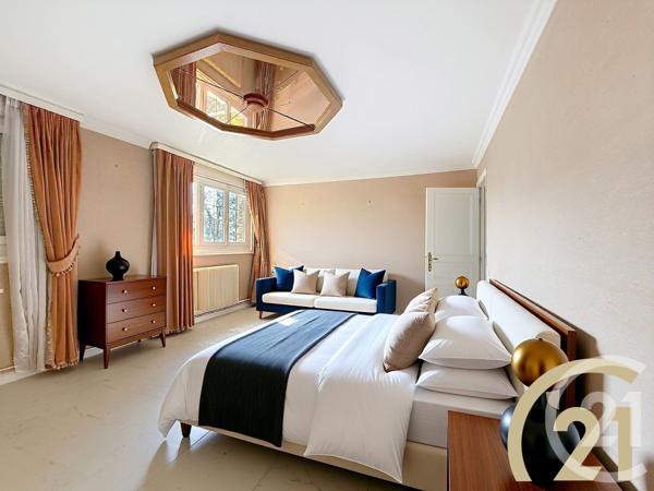 Maison à vendre  10 pièces - 160 m2 VILLEJUIF - 94