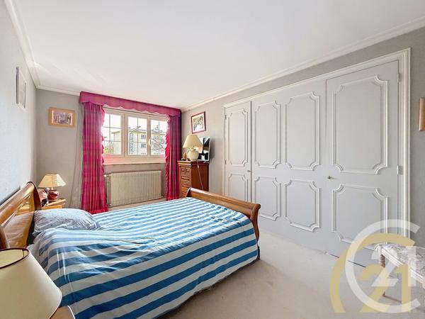 Maison à vendre  10 pièces - 160 m2 VILLEJUIF - 94