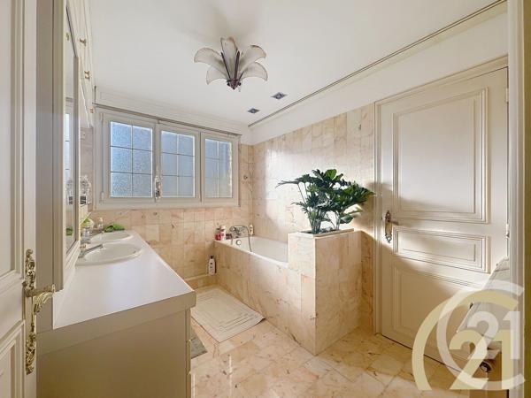 Maison à vendre  10 pièces - 160 m2 VILLEJUIF - 94