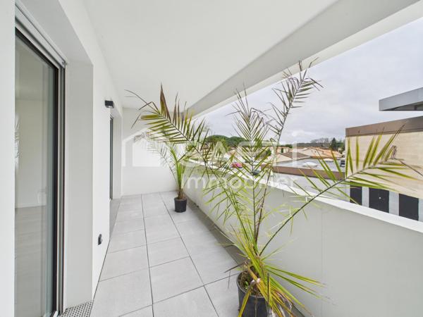 A ventre à Mérignac, Appartement T4 de 92 m2 avec parking