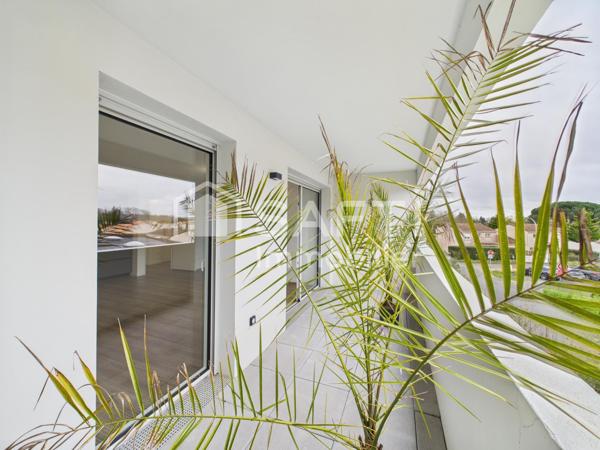 A ventre à Mérignac, Appartement T4 de 92 m2 avec parking