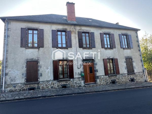 Grande maison de caractère avec dépendance ! À Merlines !