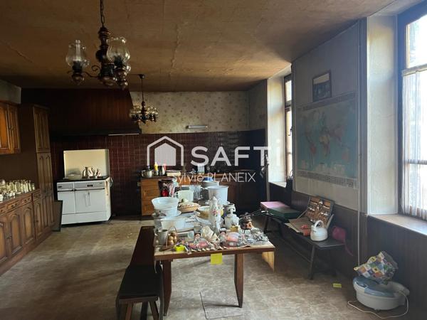 Grande maison de caractère avec dépendance ! À Merlines !