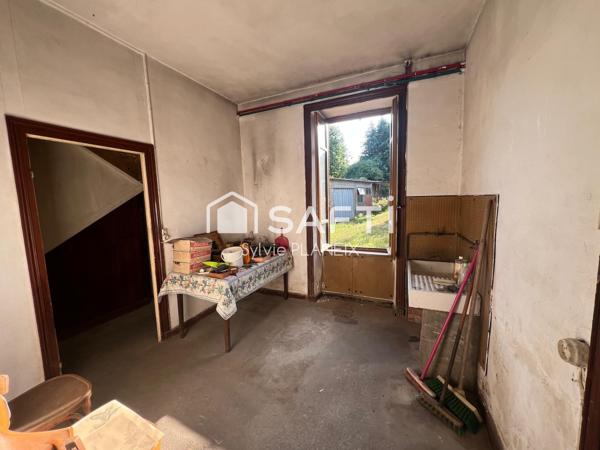 Grande maison de caractère avec dépendance ! À Merlines !