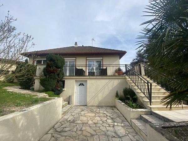 Maison Osny 6 pièce(s) 130 m2 €410 000 ** - Référence 10821