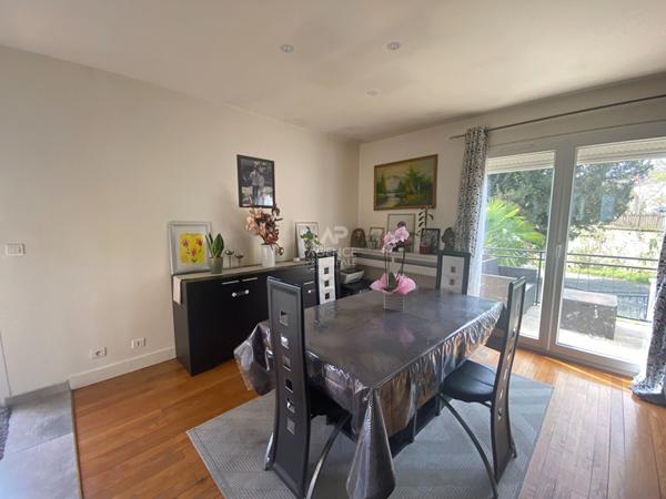 Maison Osny 6 pièce(s) 130 m2 €410 000 ** - Référence 10821