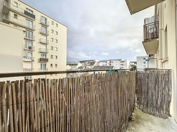 STUDIO - 20m2 - BALCON - QUARTIER BRETONNEAU - PARKING