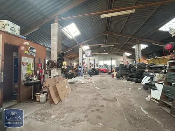 Local commercial à louer 305.53m² Varetz (19240)